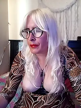 Snapshot of Rousmk1 chatting on October 11, 2025, 6:42 pm Rousmk1 online show from October 11, 2025, 6:42 pm