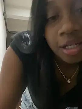 EscorpiLeoncita online show from December 16, 2024, 3:51 am