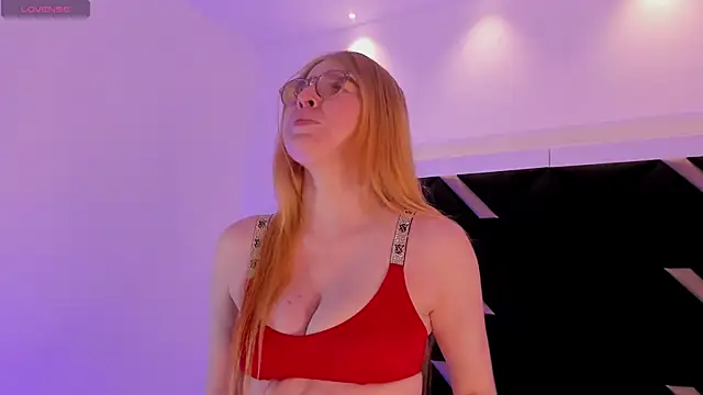 Snapshot of Alexa_Handler chatting on December 16, 2025, 6:34 pm Alexa Handler online show from December 16, 2025, 6:34 pm