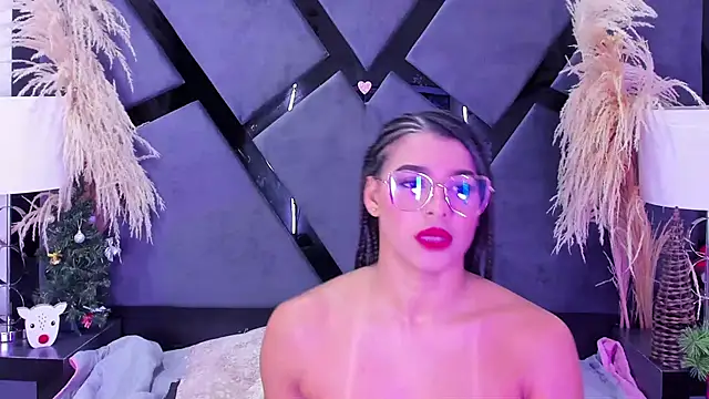 TiaraRosse online show from December 18, 2025, 5:23 am