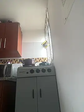 Cafeziitha02 online show from December 16, 2025, 8:13 pm