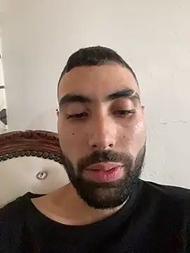 Snapshot of macg96 chatting on December 19, 2025, 1:02 pm macg96 online show from December 19, 2025, 1:02 pm