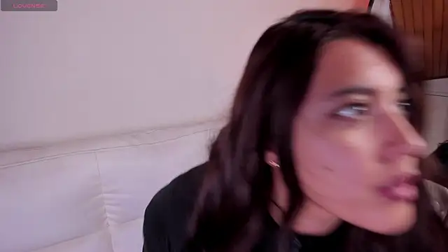 Snapshot of Rebeca_Williams_ chatting on October 27, 2025, 11:55 am Rebeca Williams online show from October 27, 2025, 11:55 am