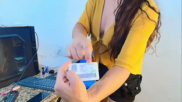 Oh Tique online show from April 11, 2026, 7:39 pm