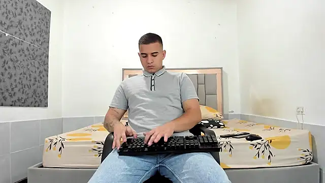 simookeler online show from April 20, 2026, 11:17 pm