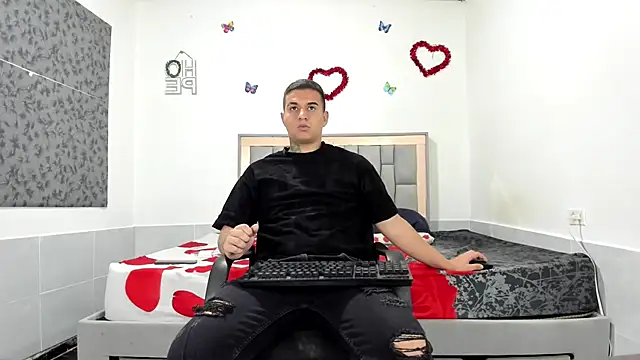 simookeler online show from September 29, 2025, 3:02 am