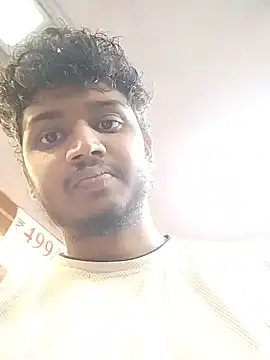 Snapshot of heartless__95 chatting on October 28, 2025, 7:40 am heartless 95 online show from October 28, 2025, 7:40 am