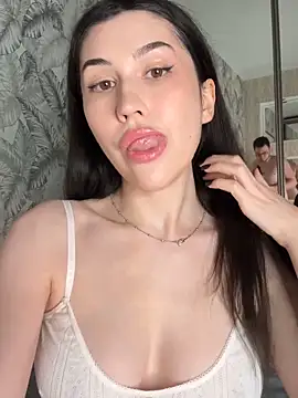 LushLuna online show from March 27, 2026, 3:02 pm