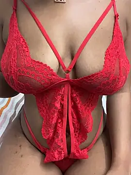 leilachic online show from January 10, 2025, 10:17 am