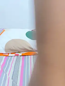 leilachic online show from December 28, 2024, 11:26 pm