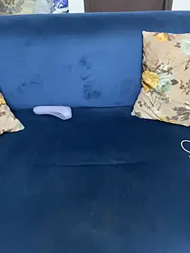 leilachic online show from December 7, 2024, 9:44 am