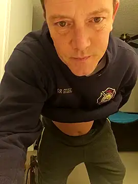 Bigtater1999 online show from April 6, 2026, 10:33 pm