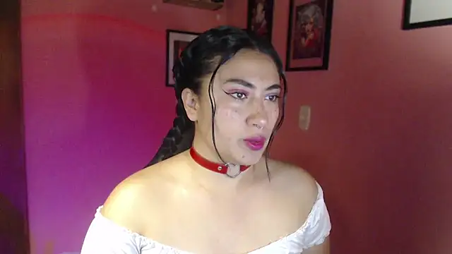 bunnyemilyrose36 online show from October 31, 2025, 8:11 am