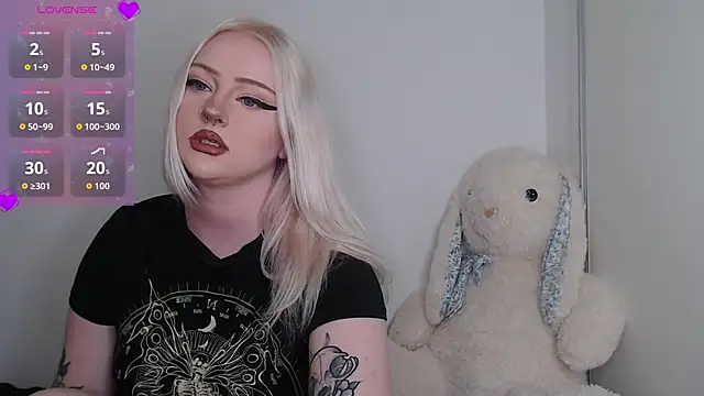 Snapshot of chloe_levine chatting on September 20, 2025, 1:21 am chloe levine online show from September 20, 2025, 1:21 am