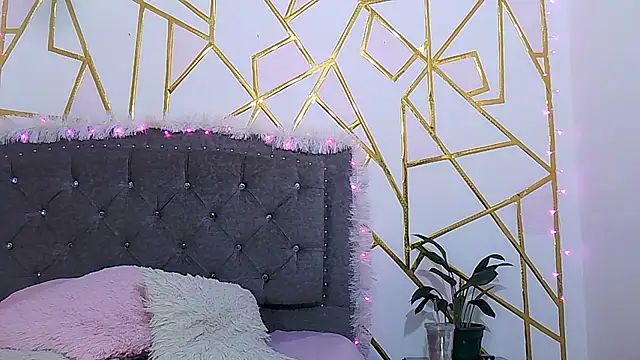 Zara47sweet online show from December 19, 2025, 9:50 pm