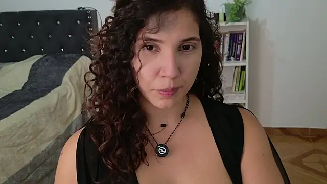 Snapshot of Sigrid- chatting on May 3, 2026, 11:52 pm Sigrid- online show from May 3, 2026, 11:52 pm