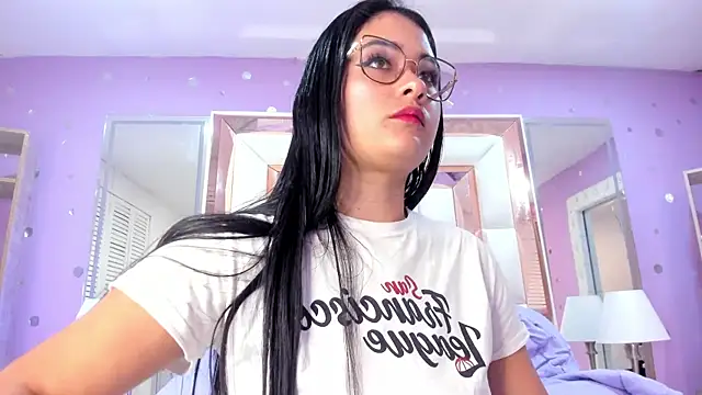 Snapshot of scarlette_15_ chatting on April 26, 2026, 12:24 pm scarlette 15 online show from April 26, 2026, 12:24 pm