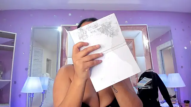 scarlette 15  online show from April 17, 2026, 3:09 am