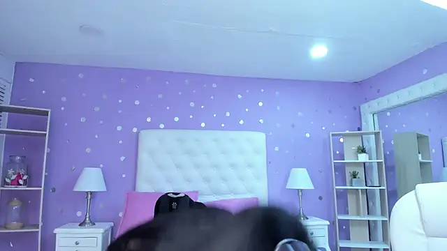 scarlette 15  online show from October 28, 2025, 3:29 am