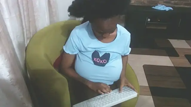 Snapshot of Wettitiesxxx chatting on October 24, 2025, 7:35 pm Wettitiesxxx online show from October 24, 2025, 7:35 pm