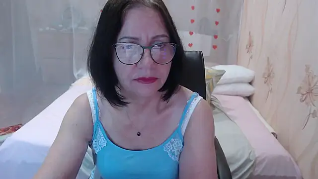 Snapshot of OlgaHottie chatting on October 14, 2025, 11:25 pm OlgaHottie online show from October 14, 2025, 11:25 pm