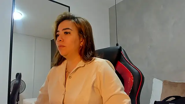 alma fenix online show from October 27, 2025, 12:28 pm