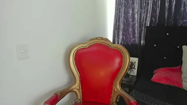 AmeliaThompsonTaboo online show from November 20, 2025, 1:01 pm