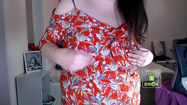 cute and hot online show from March 18, 2026, 4:41 pm