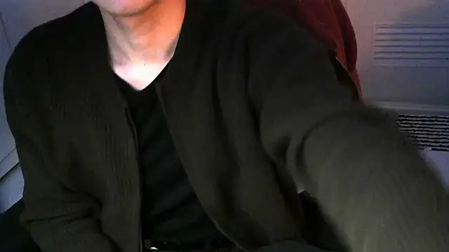 Snapshot of Ray175oo chatting on February 10, 2026, 5:45 pm Ray175oo online show from February 10, 2026, 5:45 pm