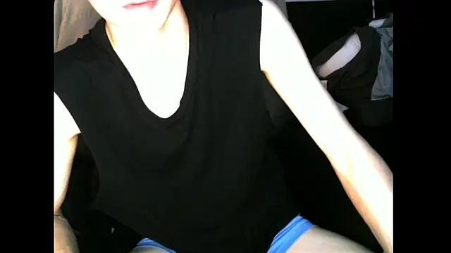 Ray175oo online show from November 10, 2025, 5:29 pm