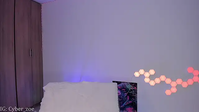 Snapshot of cyberzoe chatting on September 16, 2025, 2:18 pm cyberzoe online show from September 16, 2025, 2:18 pm