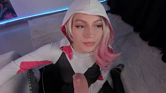 Snapshot of cyberzoe chatting on October 16, 2025, 12:57 pm cyberzoe online show from October 16, 2025, 12:57 pm