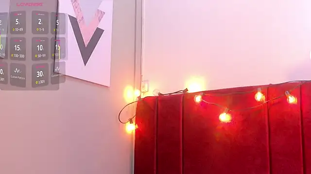 hotlatinateacher online show from November 14, 2025, 7:39 pm