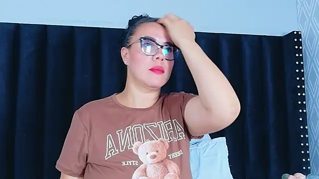 Snapshot of hotlatinateacher chatting on February 19, 2026, 7:55 pm hotlatinateacher online show from February 19, 2026, 7:55 pm