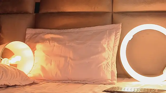 angelinepossy online show from October 13, 2025, 11:05 pm