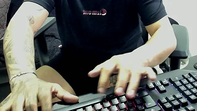 stebankechima online show from September 11, 2025, 10:43 pm