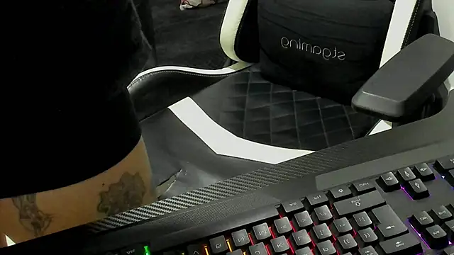 stebankechima online show from September 14, 2025, 1:28 am