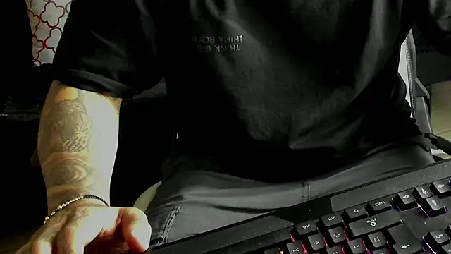 stebankechima online show from September 17, 2025, 9:50 pm