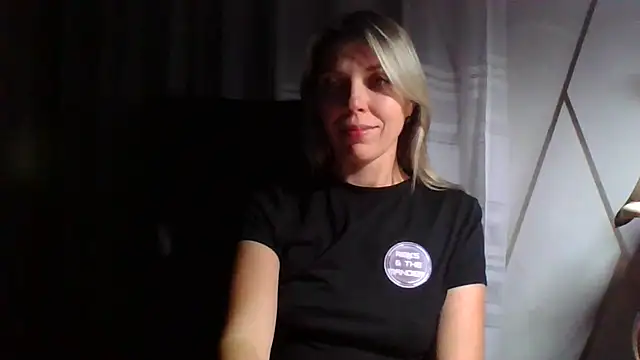 Snapshot of VelvetLove287 chatting on January 5, 2026, 7:17 pm VelvetLove287 online show from January 5, 2026, 7:17 pm