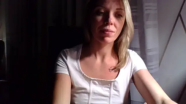 Snapshot of VelvetLove287 chatting on February 22, 2026, 7:59 pm VelvetLove287 online show from February 22, 2026, 7:59 pm