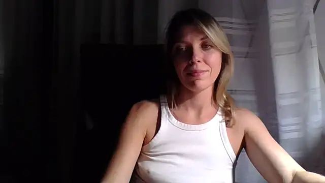 Snapshot of VelvetLove287 chatting on December 21, 2025, 8:09 pm VelvetLove287 online show from December 21, 2025, 8:09 pm