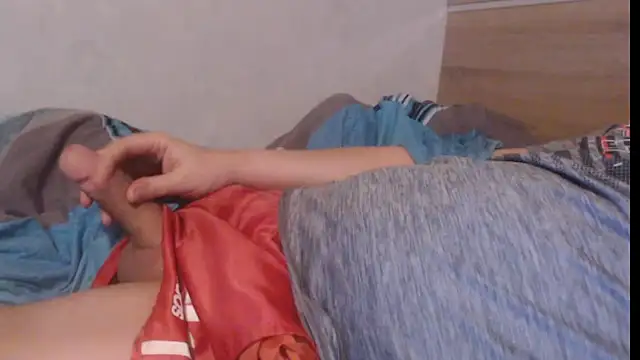 Snapshot of Shortboy84 chatting on February 11, 2026, 5:51 am Shortboy84 online show from February 11, 2026, 5:51 am