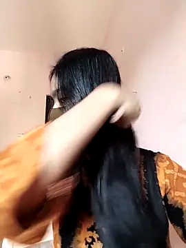 Snapshot of Arisha- chatting on November 15, 2025, 8:07 am Arisha- online show from November 15, 2025, 8:07 am