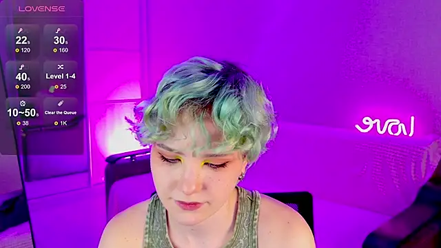 Snapshot of School_Love chatting on January 30, 2025, 4:24 pm School Love online show from January 30, 2025, 4:24 pm