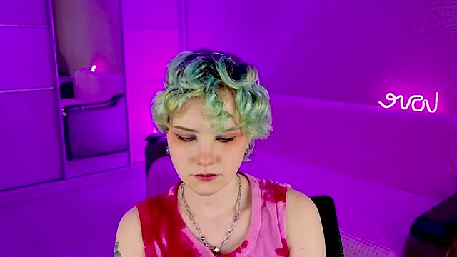 Snapshot of School_Love chatting on February 3, 2025, 1:19 pm School Love online show from February 3, 2025, 1:19 pm