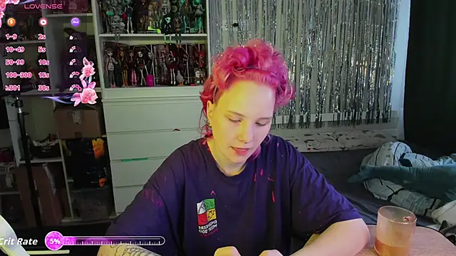 School Love online show from April 9, 2026, 7:14 am