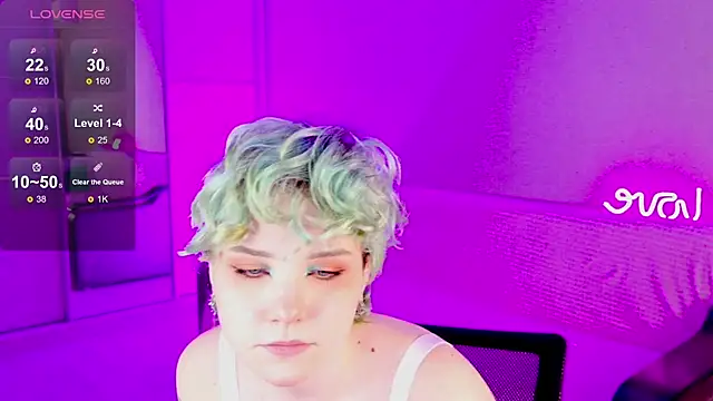 Snapshot of School_Love chatting on January 31, 2025, 1:02 pm School Love online show from January 31, 2025, 1:02 pm