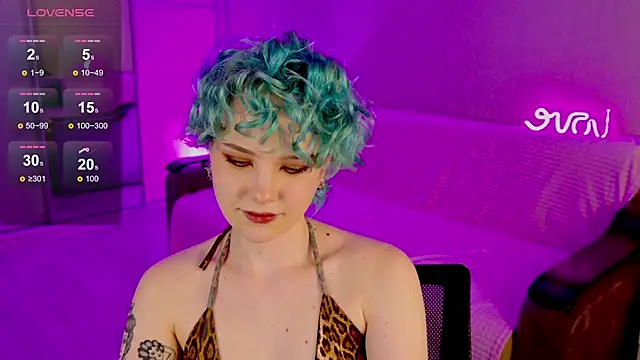 Snapshot of School_Love chatting on February 14, 2025, 1:08 pm School Love online show from February 14, 2025, 1:08 pm