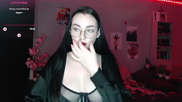 Snapshot of Fluffy_Tiffy chatting on March 21, 2025, 4:06 am Fluffy Tiffy online show from March 21, 2025, 4:06 am