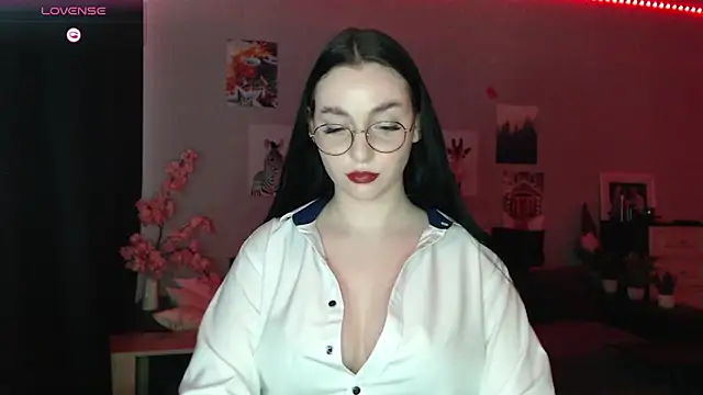 Snapshot of Fluffy_Tiffy chatting on March 13, 2025, 3:22 am Fluffy Tiffy online show from March 13, 2025, 3:22 am